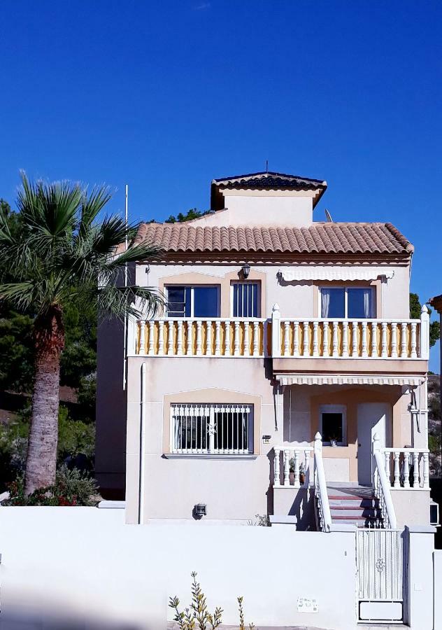 Fabulous Detached Large Villa 5 Bedrooms 3 Bathrooms Backing Onto Villamartin Golf Course Exterior foto